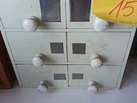 Lot 15 - mini ladekastje