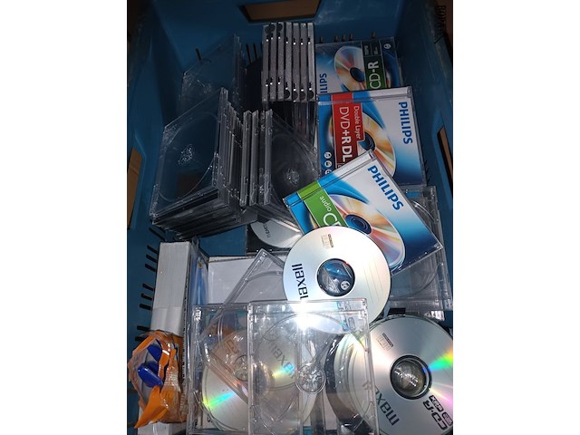 Lot 15 - opbergboxen en writable cd’s - afbeelding 3 van  4