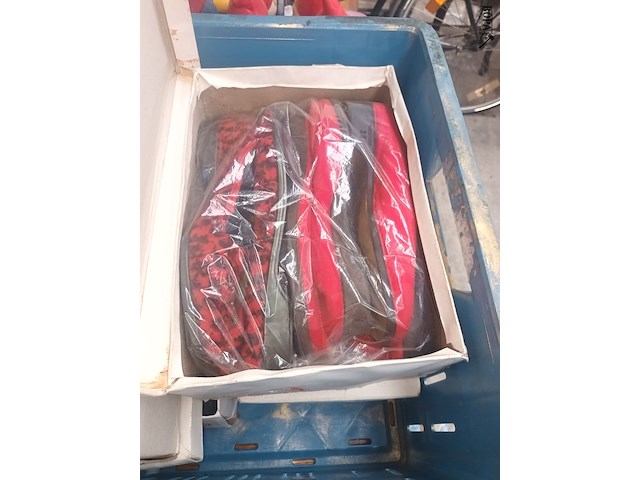 Lot 15 - pantoffels. 12 paar - afbeelding 3 van  4