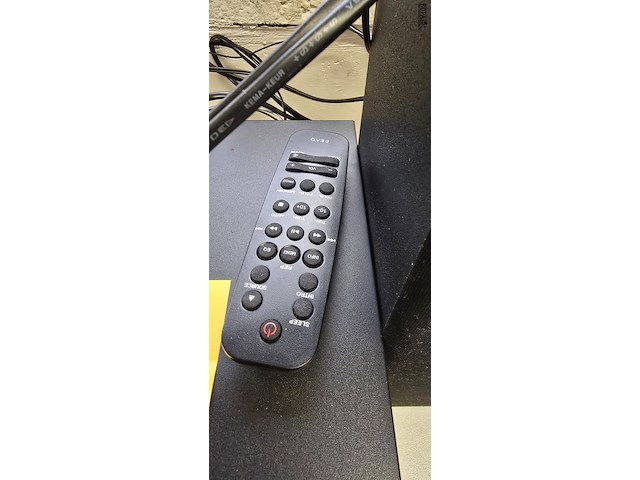 Lot 15 - peaq radio dab + cd + usb - afbeelding 2 van  10