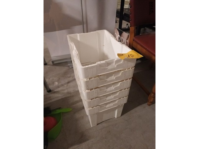 Lot 15 - pvc stapelbak. 5 stuks - afbeelding 2 van  4