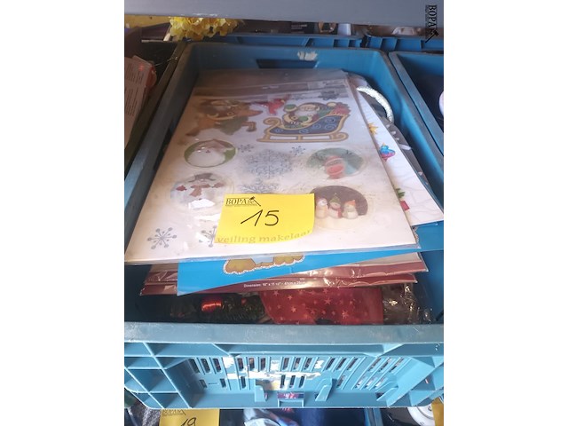 Lot 15 - raamdecoratie en kerstversiering - afbeelding 1 van  3