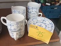Lot 15 - retro koffieservies maestricht