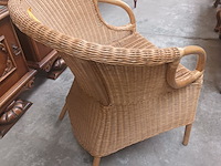 Lot 15 - rotan armstoel - afbeelding 3 van  3