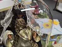 Lot 15 - stolp met pop - afbeelding 3 van  3