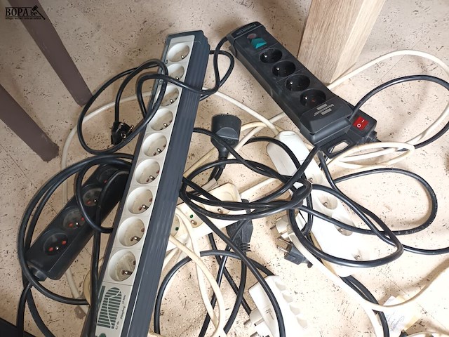 Lot 15 - verlengkabels. 10 stuks - afbeelding 4 van  4