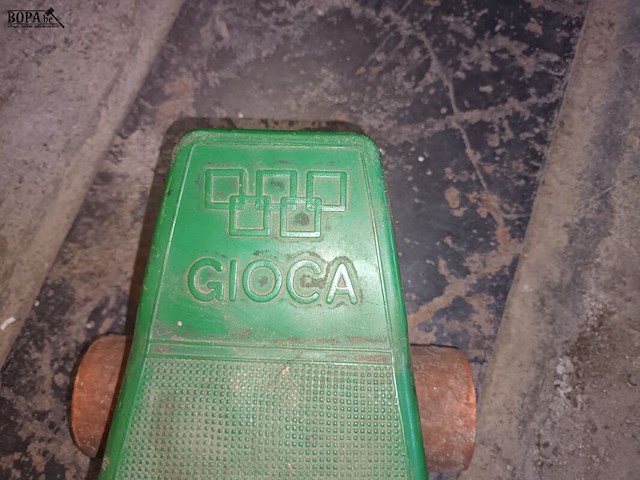 Lot 15 - vintage skateboard - afbeelding 2 van  4