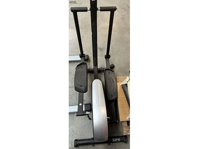Lot 150 - domyos fc 50 crosstrainer - afbeelding 2 van  3
