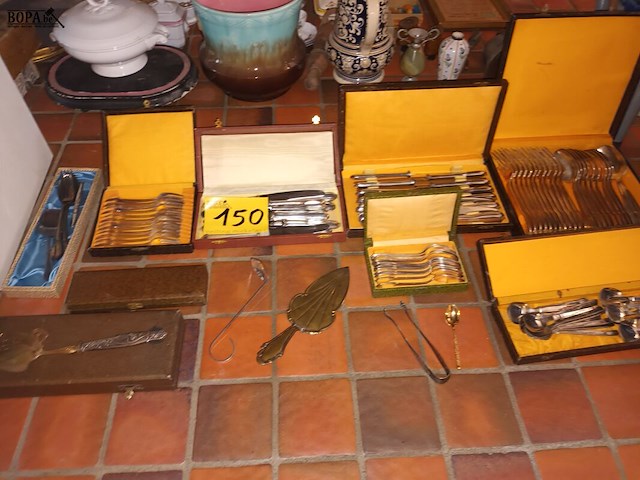 Lot 150 - groot lot verzilverd bestek - afbeelding 1 van  7