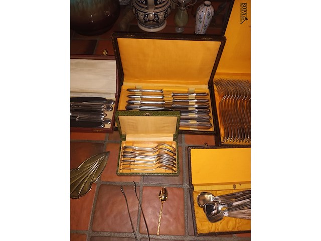 Lot 150 - groot lot verzilverd bestek - afbeelding 6 van  7