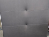 Lot 150 - hoofdborden boxspring muurbevestiging , 2 stuks - afbeelding 1 van  2