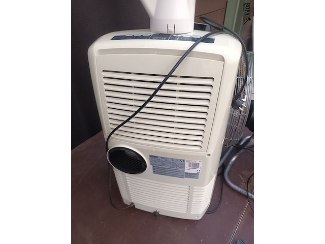 Lot 150 - mobiele airco delonghi - afbeelding 4 van  6