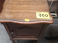 Lot 150 - nachtkastje - afbeelding 4 van  4