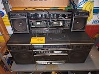 Lot 150 - radio’s. 2 stuks - afbeelding 1 van  4