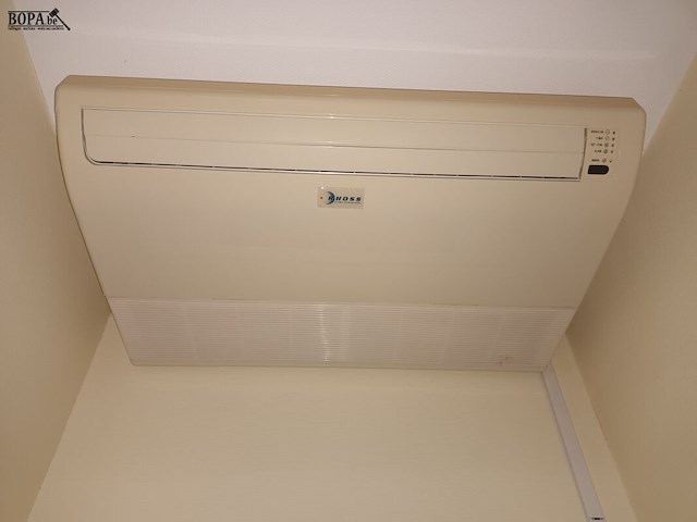 Lot 150 - rhoss opbouw airco/verwarming - afbeelding 1 van  2