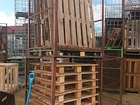 Lot 150 - stapelkooi roodbruin. 4 stuks