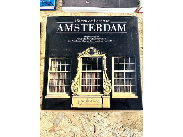 Lot 150 - wonen en leven in amsterdam - afbeelding 1 van  7