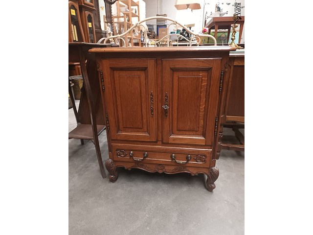 Lot 151 - kastje louis vx - afbeelding 2 van  6