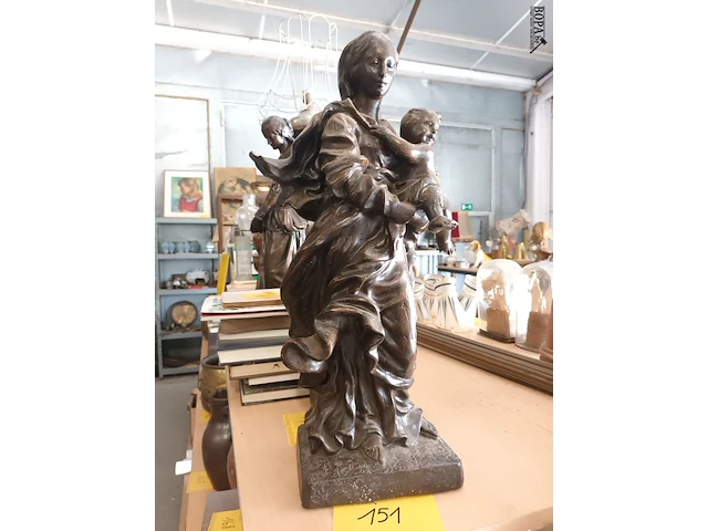 Lot 151 - religieus beeld - afbeelding 1 van  4