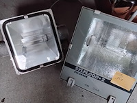 Lot 151 - schijnwerper 2 stuks voor terreinverlichting - afbeelding 1 van  1