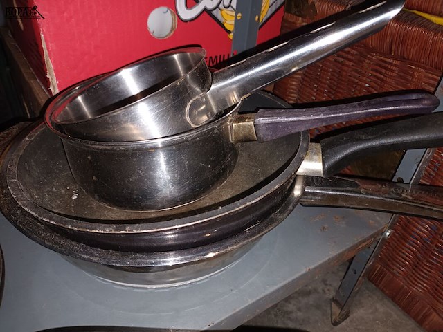 Lot 151 - steelpannen. 11 stuks - afbeelding 4 van  4