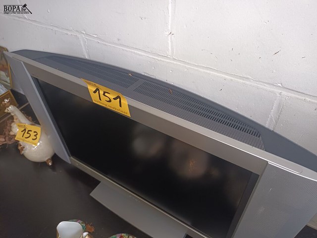 Lot 151 - tv sony wega - afbeelding 3 van  3