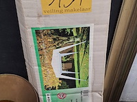 Lot 151 - zonnetent, nieuw in doos 3 meter op 3 meter - afbeelding 1 van  3