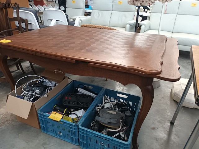 Lot 152 - antieke uitschuifbare eettafel - afbeelding 2 van  4