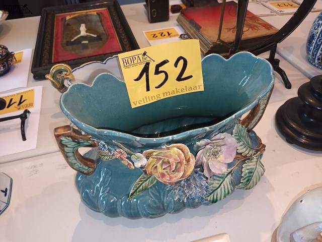 Lot 152 - art nouveau bloempot - afbeelding 1 van  4