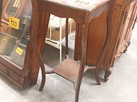 Lot 152 - bijzettafeltje - afbeelding 2 van  3