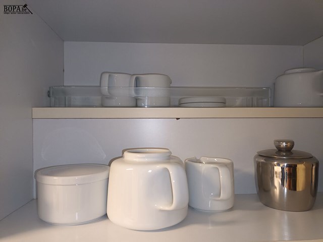 Lot 152 - huisraad. inhoud keukenkasten - afbeelding 3 van  6