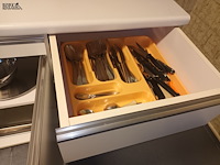 Lot 152 - huisraad. inhoud keukenkasten - afbeelding 4 van  6