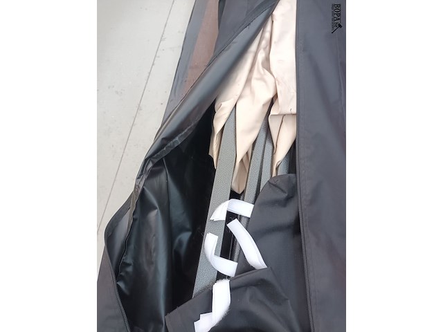 Lot 152 - partytent in draagtas - afbeelding 3 van  3