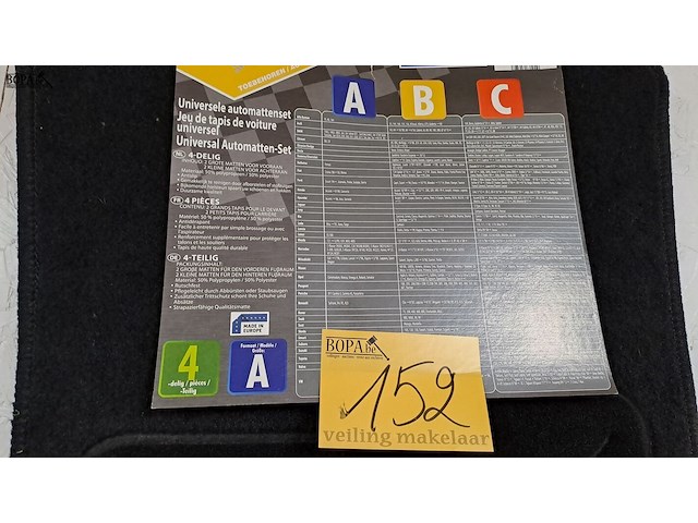 Lot 152 - set universele auto tapijten nieuw, 4 delig - afbeelding 2 van  2
