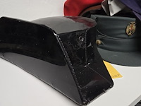 Lot 152 - spanje 2 kepies + 1 barette + 1 pet - afbeelding 6 van  6