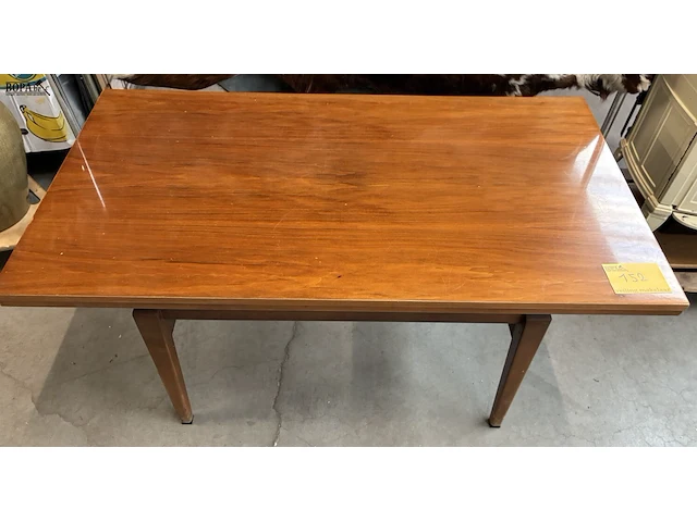 Lot 152 - vintage scandinavische verstelbare tafel - afbeelding 1 van  8
