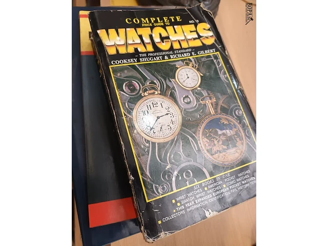Lot 153 - boeken over klokken en horloges. 9 stuks - afbeelding 3 van  6