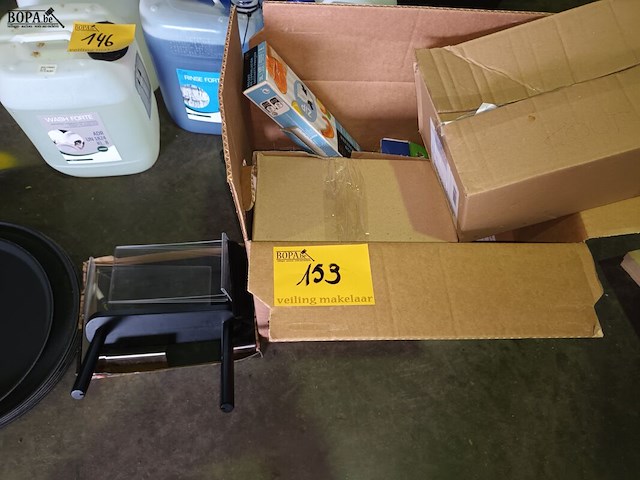 Lot 153 - divers horecamateriaal - afbeelding 1 van  6