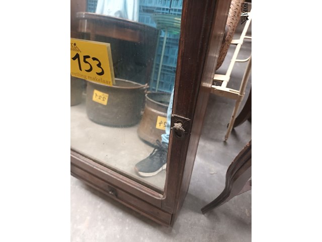 Lot 153 - scheerkastje - afbeelding 4 van  5