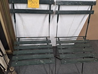 Lot 153 - set opvouwbare groene bistrostoelen, 2 stuks - afbeelding 1 van  4