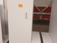 Lot 153 - transportkar met inhoud - afbeelding 2 van  3