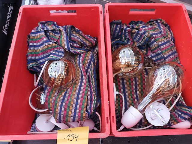 Lot 154 - grote lampen. 11 stuks - afbeelding 1 van  5