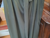 Lot 154 - mantelpakje caroline biss in zijde maat 38 nieuwstaat - afbeelding 3 van  6