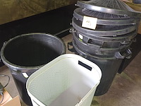 Lot 154 - vuilnisbakken. 5 stuks - afbeelding 1 van  5