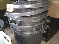 Lot 154 - vuilnisbakken. 5 stuks - afbeelding 2 van  5