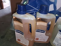 Lot 155 - handdoekpapier en zepen - afbeelding 2 van  3