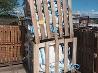 Lot 155 - houten kisten en bigbags
