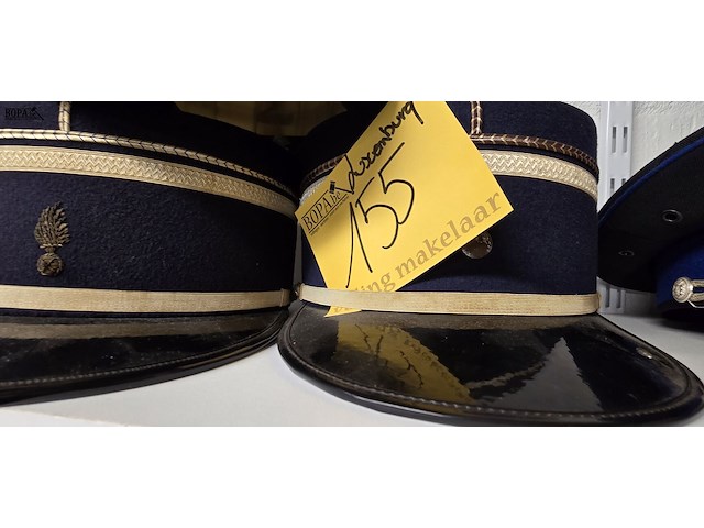 Lot 155 - luxemburg 3 kepies - afbeelding 4 van  4