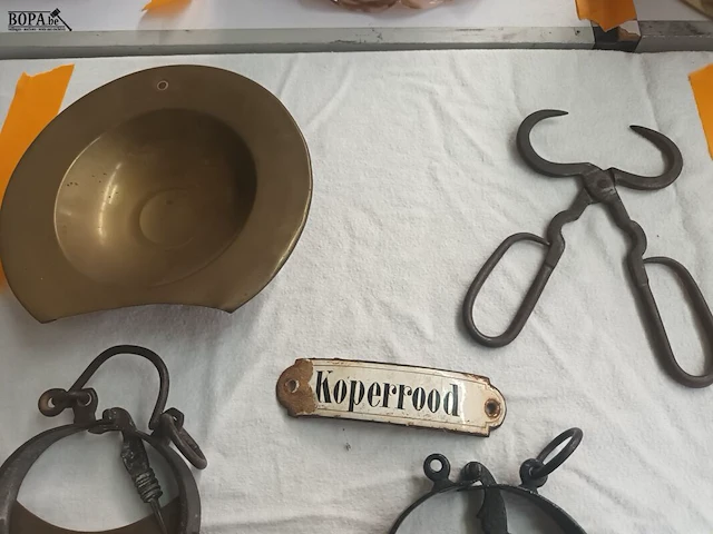 Lot 155 - oude instrumenten. 8 stuks - afbeelding 2 van  7