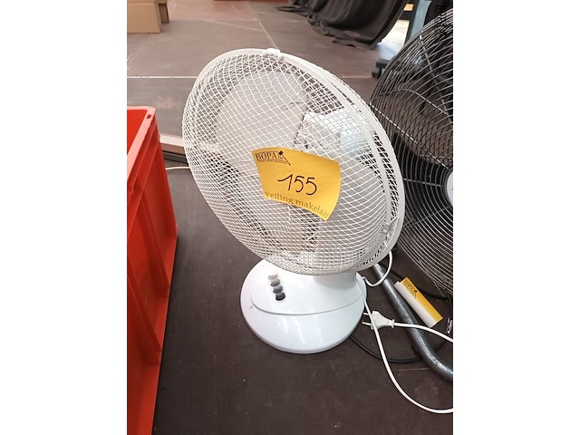 Lot 155 - tafelventilator - afbeelding 1 van  3